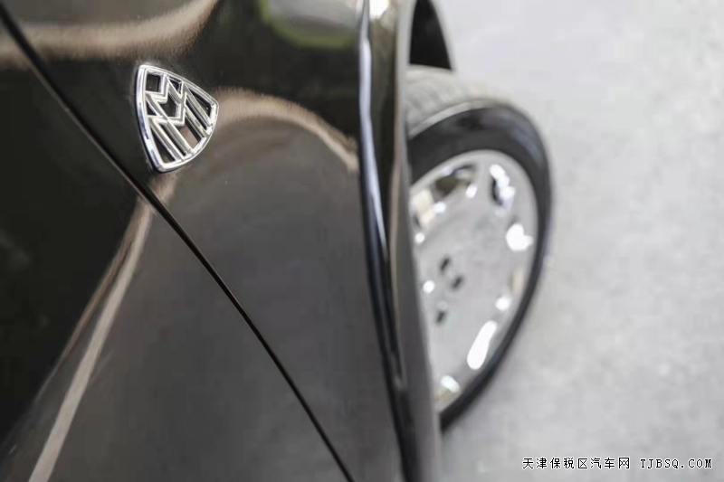 ?VS680奔馳V250邁巴赫版商務(wù)車 天津港雙十一超級(jí)優(yōu)惠   