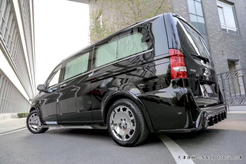 ?VS680奔馳V250邁巴赫版商務(wù)車 天津港雙十一超級(jí)優(yōu)惠   