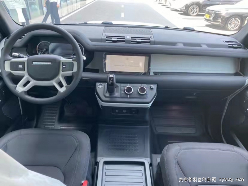 20款路虎衛(wèi)士 110四門  天津現(xiàn)車實(shí)拍鉅惠