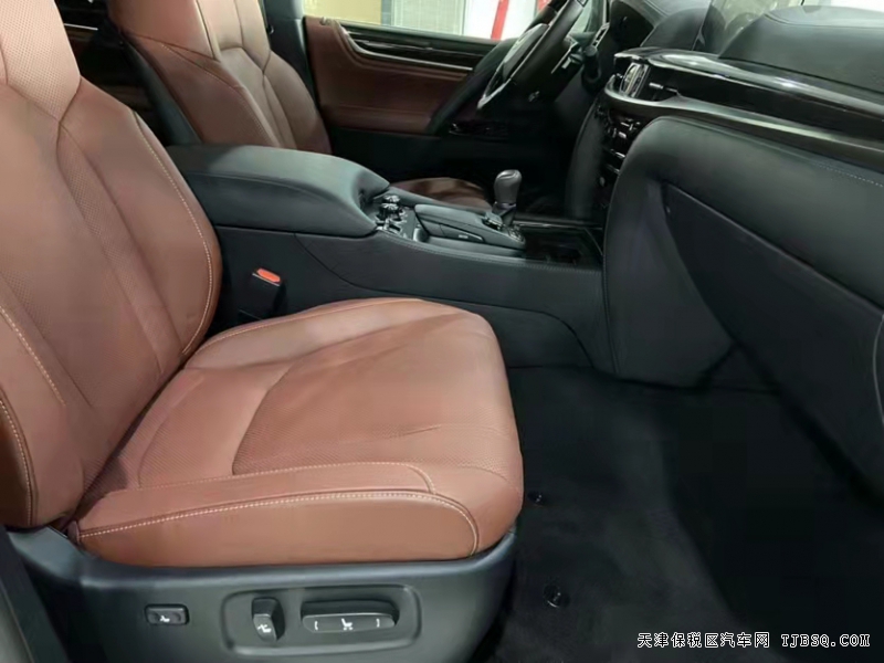 2021款雷卡薩斯LX570黑曜版 港口現(xiàn)車優(yōu)惠秒殺
