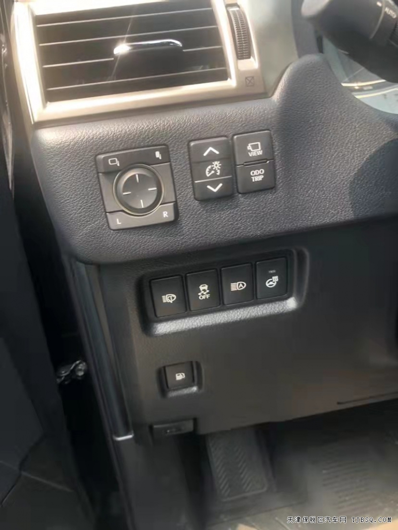 21款雷克薩斯GX460豪華包 現(xiàn)車威猛無(wú)比價(jià)格鉅惠