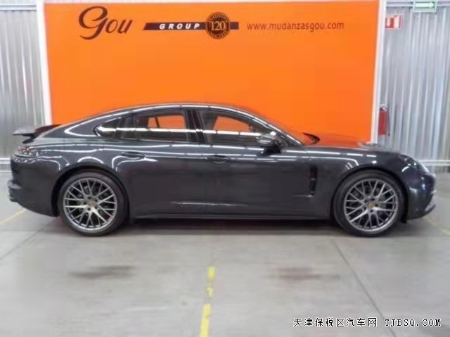 20款保時(shí)捷Panamera   現(xiàn)車天津港實(shí)拍價(jià)格