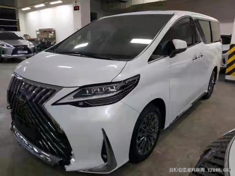 20款雷克薩斯LM350  港口現(xiàn)車優(yōu)惠秒殺中