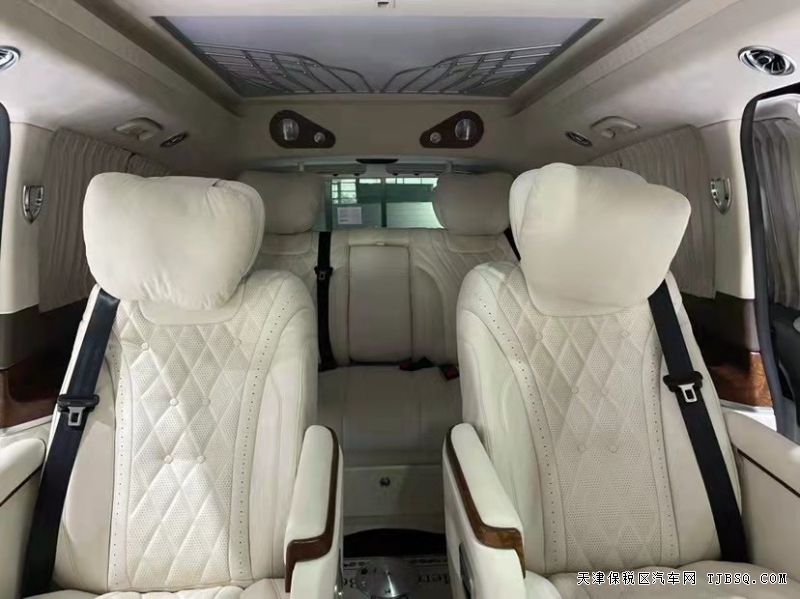 21款奔馳V260L 升級高頂邁巴赫版商務(wù)車 港口現(xiàn)車個性改裝