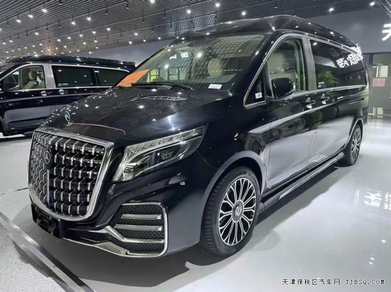 21款奔馳V260L 升級高頂邁巴赫版商務(wù)車 港口現(xiàn)車個性改裝