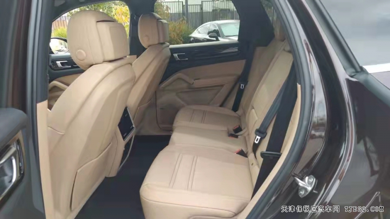 21款保時(shí)捷卡宴  3.0T  港口現(xiàn)車(chē)全國(guó)可分期