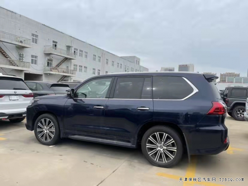 雷克薩斯LX570加版 國六港口現(xiàn)車優(yōu)惠秒殺