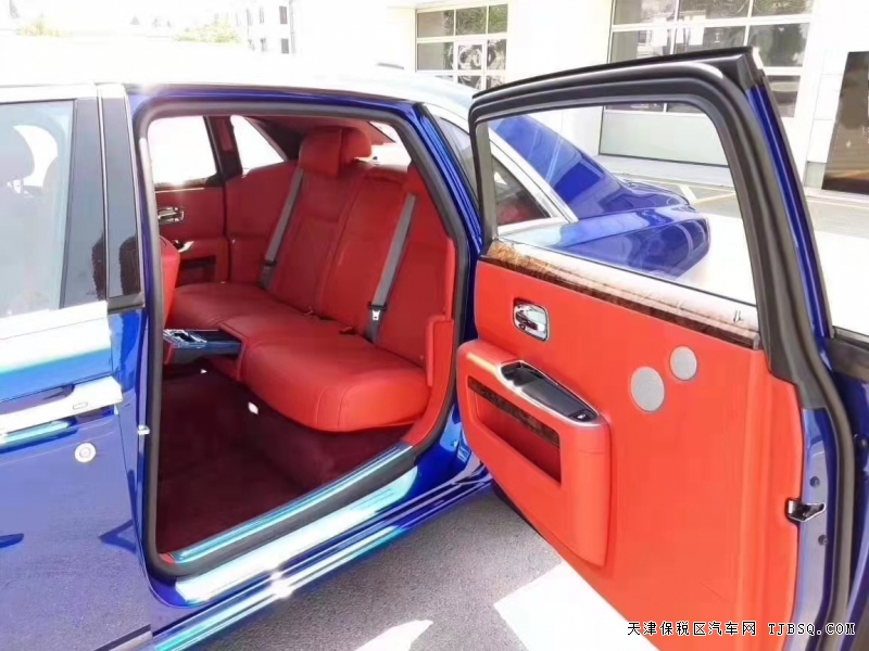勞斯萊斯古斯特加長版 港口現(xiàn)車十一月大促銷