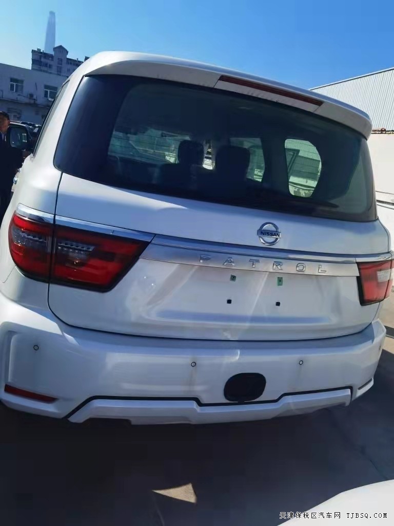 20款日產(chǎn)途樂XE 國五車輛清倉鉅惠售