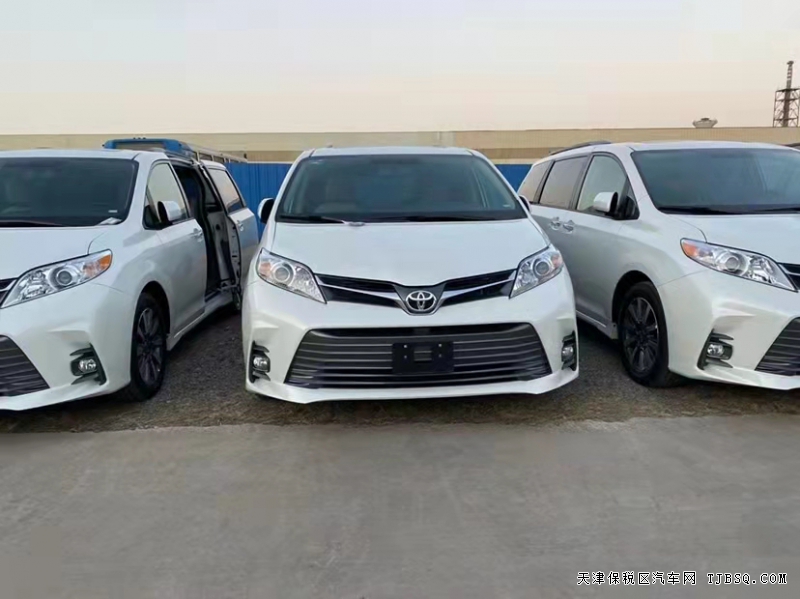 墨版豐田塞納3.5L兩驅(qū)XLE真皮 現(xiàn)車(chē)秒底價(jià)大放送