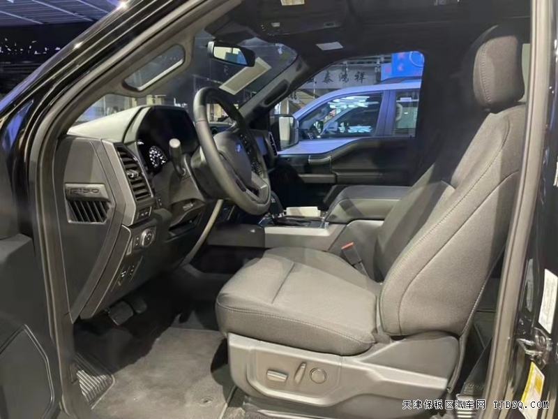 加版福特F150XLT  港口鉅惠不到50萬(wàn)清倉(cāng)售