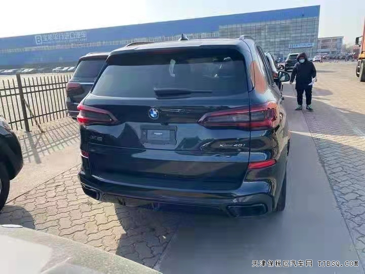 21款寶馬X5 3.0T M運動  現(xiàn)車港口最新售價