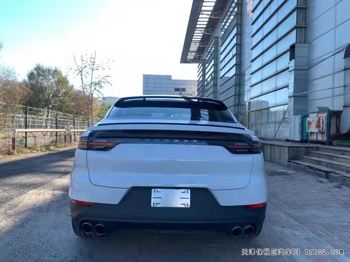 20款保時(shí)捷卡宴 3.0T  天津港現(xiàn)車(chē)優(yōu)惠購(gòu)