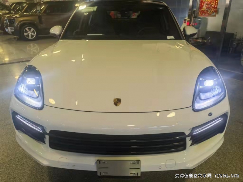 20款保時(shí)捷卡宴 3.0T  天津港現(xiàn)車(chē)優(yōu)惠購(gòu)