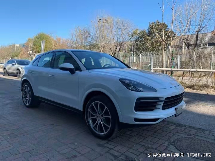 20款保時(shí)捷卡宴 3.0T  天津港現(xiàn)車(chē)優(yōu)惠購(gòu)