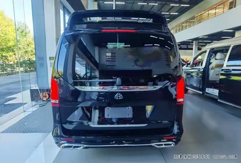 奔馳V260高頂升級(jí)邁巴赫版VS98商務(wù)車