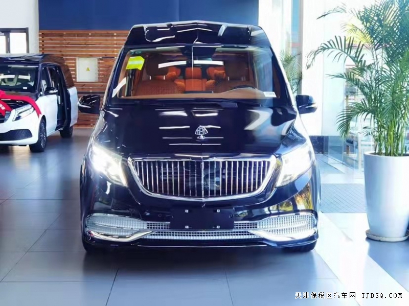 奔馳V260高頂升級(jí)邁巴赫版VS98商務(wù)車