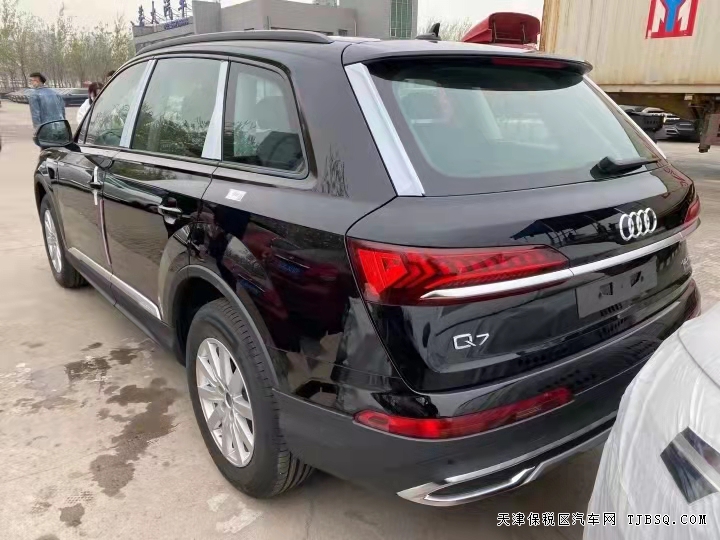 21款 奧迪Q7  2.0T  港口直降鉅惠