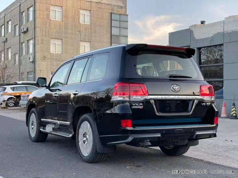 豐田酷路澤5700 VXR   津港年終清倉處理