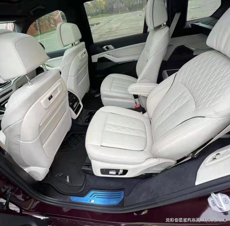 寶馬X7  3.0T M運(yùn)動(dòng)  港口現(xiàn)車親情價(jià)