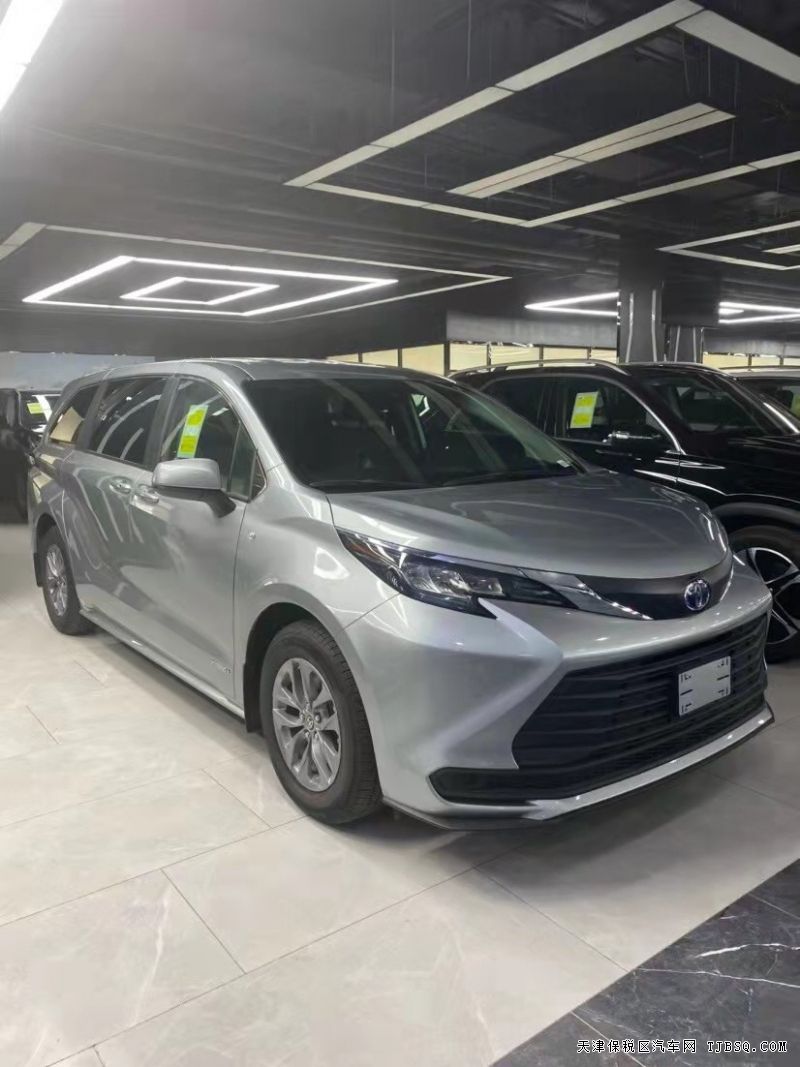 2021款豐田塞納 2.5L油電混合  現(xiàn)車秒殺43萬