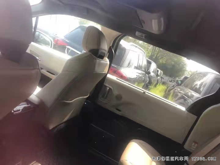 21款豐田塞納 2.5四驅(qū) LTD 頂配  年終現(xiàn)車(chē)超值優(yōu)惠