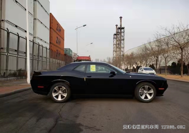 20款道奇挑戰(zhàn)者  現(xiàn)車港口最低報價