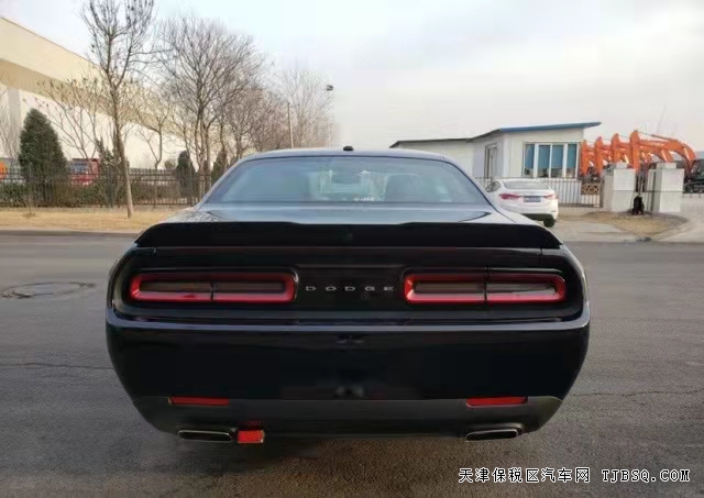  20款道奇挑戰(zhàn)者  現(xiàn)車港口最低報價