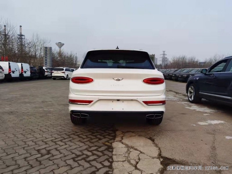 21款 賓利添越  4.0T 五座 展位現(xiàn)車最大優(yōu)惠放送 