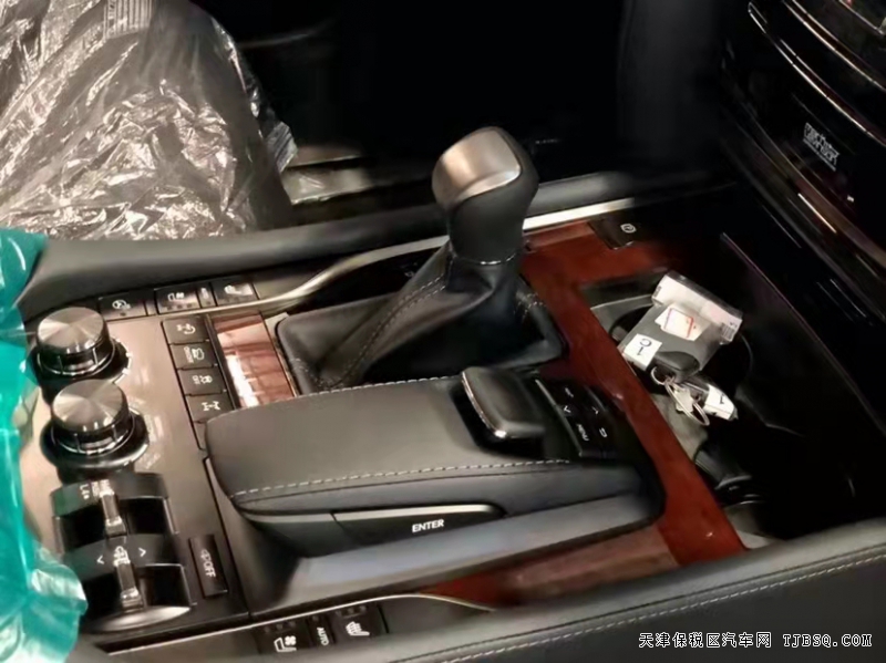 21款雷克薩斯LX570美版高配 港口現(xiàn)車特價190萬