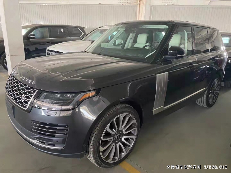 21款路虎攬勝行政HSE 現(xiàn)車清倉139萬狂甩