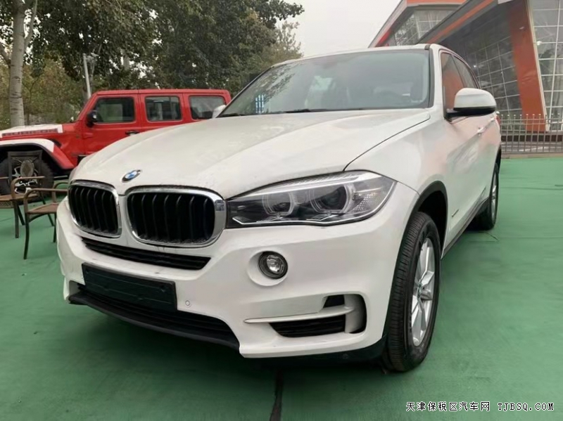 進(jìn)口寶馬X5  3.0T 標(biāo)準(zhǔn)版  港口直降63萬(wàn)售