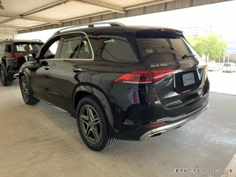 21款 奔馳GLE350 加版現(xiàn)車暖心報(bào)價(jià)