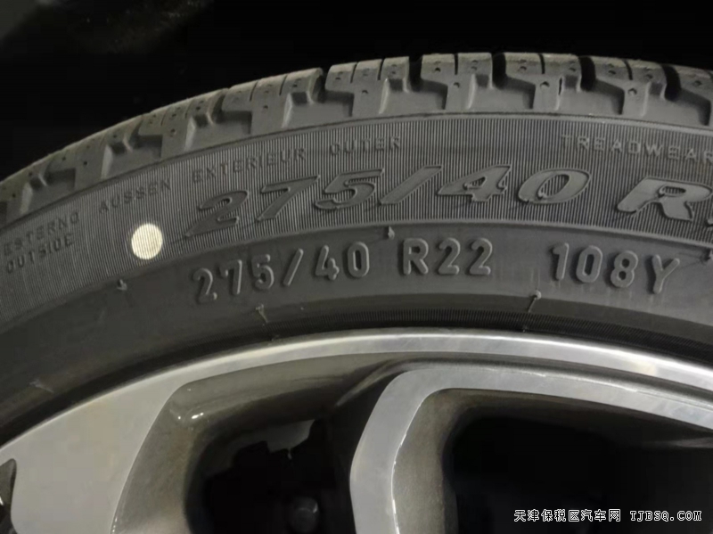 21款路虎攬勝創(chuàng)世加長 現(xiàn)車充足 年底優(yōu)惠多多