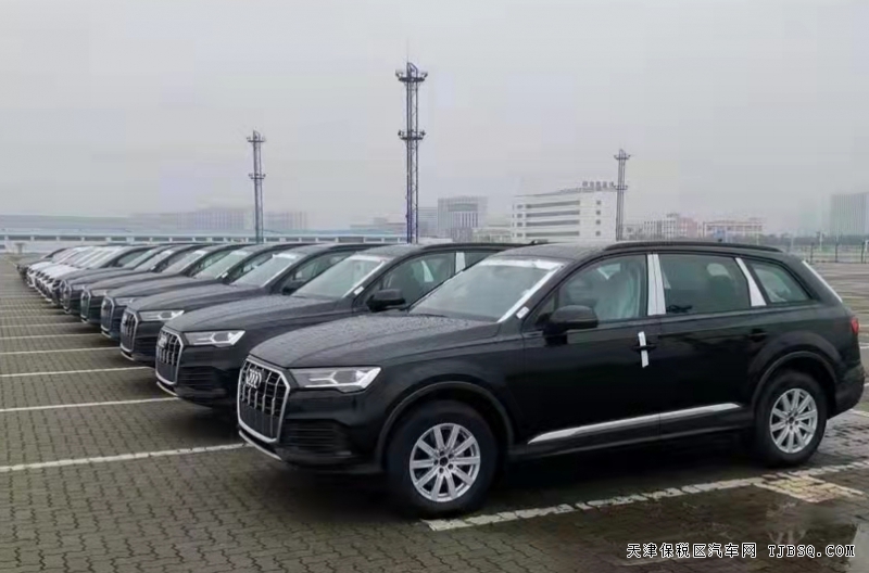 21款?yuàn)W迪Q7 歐版現(xiàn)車鉅惠酬賓54萬售