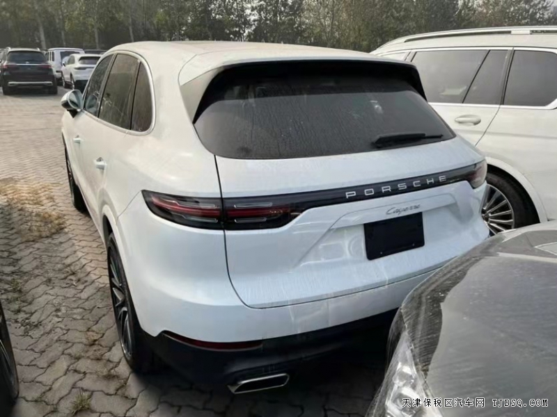 21款保時捷卡宴  國六現(xiàn)車 店內(nèi)有禮購