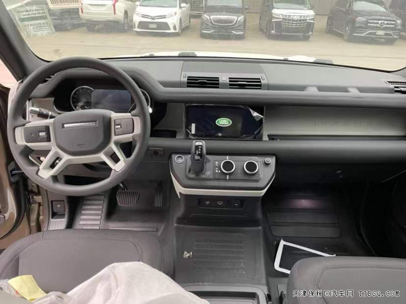 20款路虎衛(wèi)士3.0T 港口現(xiàn)車鉅惠特價(jià)86萬