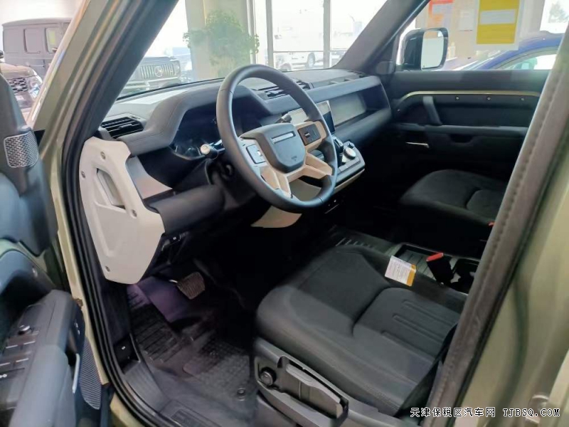 20款路虎衛(wèi)士3.0T 港口現(xiàn)車鉅惠特價(jià)86萬