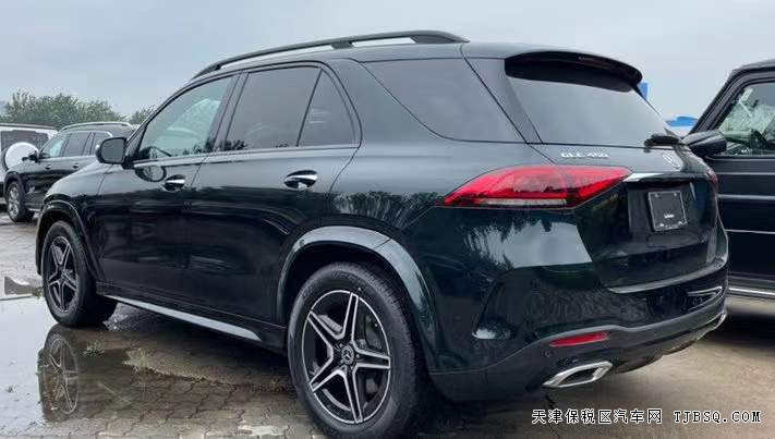 奔馳GLE450 21款 5座 豪華包 運(yùn)動(dòng)暗夜包 智能駕駛包 價(jià)優(yōu) 97萬