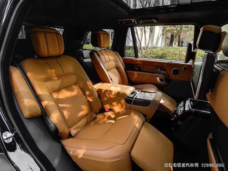 平行進口車21款路虎創(chuàng)世加長版 3.0T現(xiàn)車165萬優(yōu)選