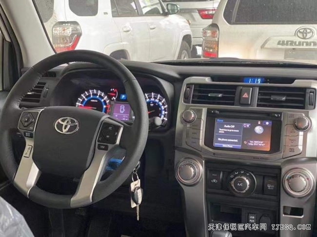 19款豐田超霸4.0SR5加版 港口現(xiàn)車特惠僅售59萬