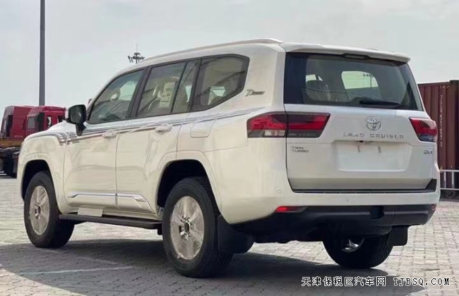平行進(jìn)口新款酷路澤港口現(xiàn)車 國(guó)六排放標(biāo)準(zhǔn) 全國(guó)可上牌 配置全