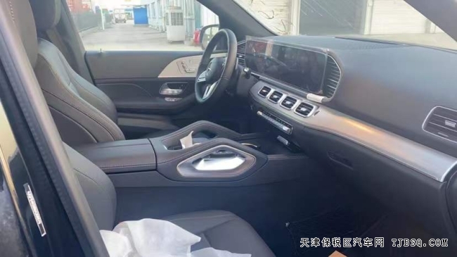21款奔馳GLE350美版標(biāo)配 港口現(xiàn)車特價(jià)68萬