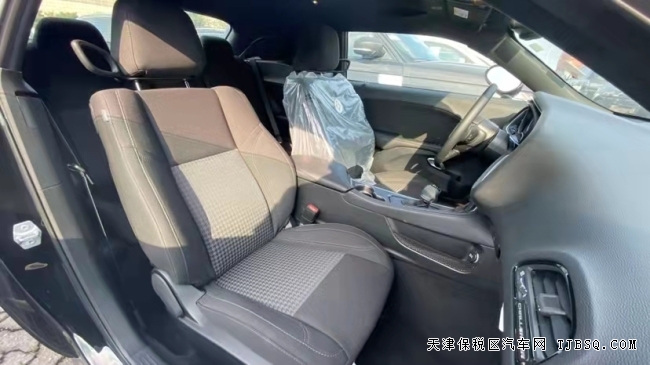 20款挑戰(zhàn)者3.6 兩門SXT加拿大版 標配+無窗/18輪現(xiàn)車53萬