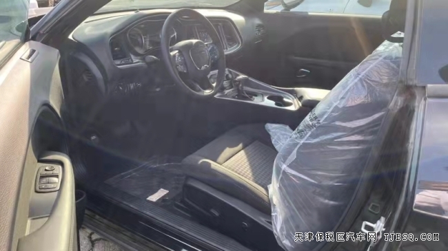 20款挑戰(zhàn)者3.6 兩門SXT加拿大版 標配+無窗/18輪現(xiàn)車53萬