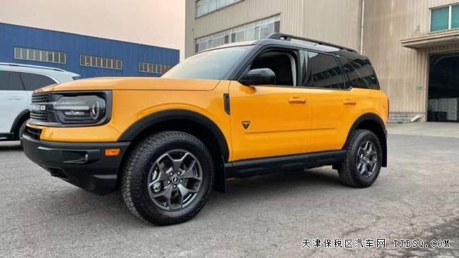 平行進(jìn)口22款福特烈馬Bronco 2.0T現(xiàn)車到港口熱賣35萬