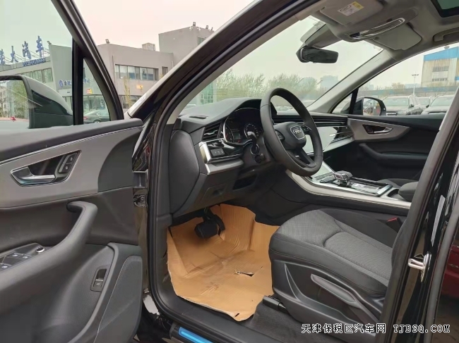 21款 奧迪Q7 2.0 天津港口 特價(jià) 55萬(wàn)提車