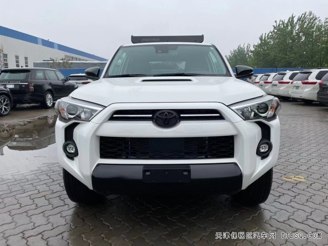 21款豐田超霸冒險(xiǎn)版4.0 港口現(xiàn)車特價(jià)68萬(wàn)