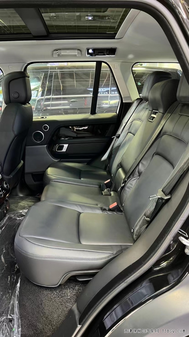 攬勝行政 20款 3.0T P360 汽油 HSE 特價(jià)118萬(wàn)