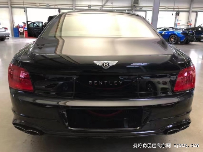 22款飛馳4.0V8 五座 頂配  398萬(wàn)